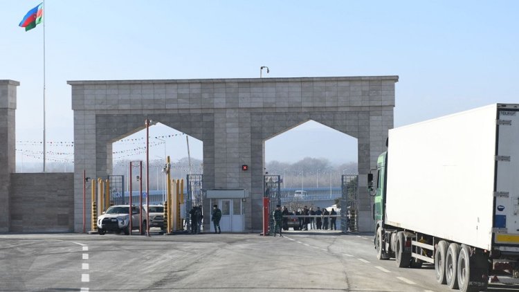 Baş nazir quru sərhədlərinin niyə bağlı olmasından danışdı