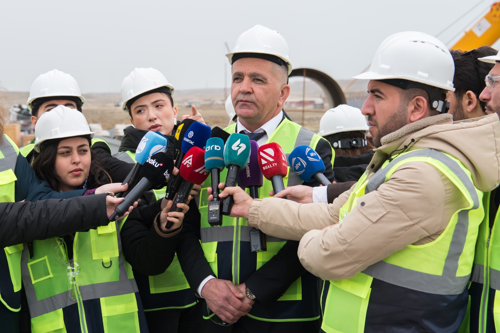 Tullantı sutəmizləyici qurğunun və kollektorun tikinti ərazisinə mediatur təşkil olundu (FOTO/VİDEO)