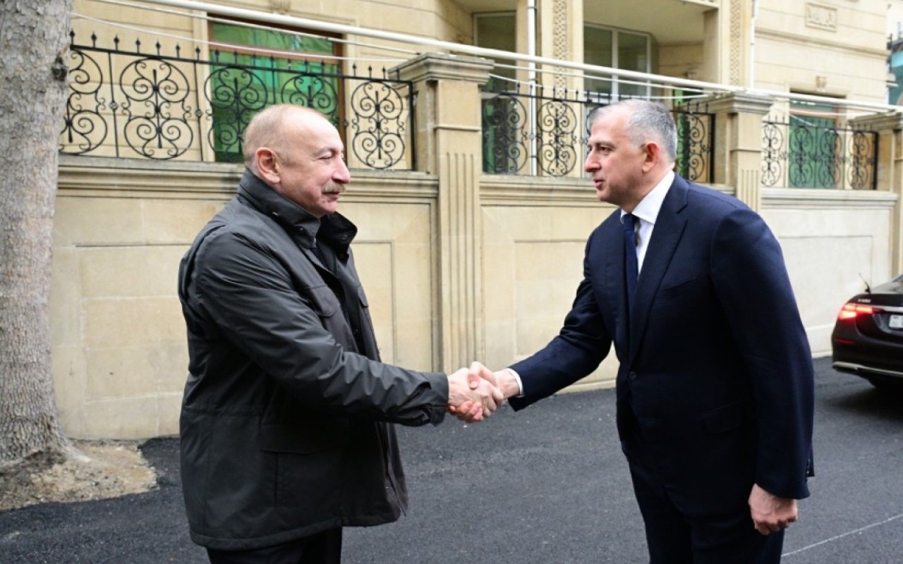 İlham Əliyev Gürcüstan səfirliyinə getdi (FOTO)