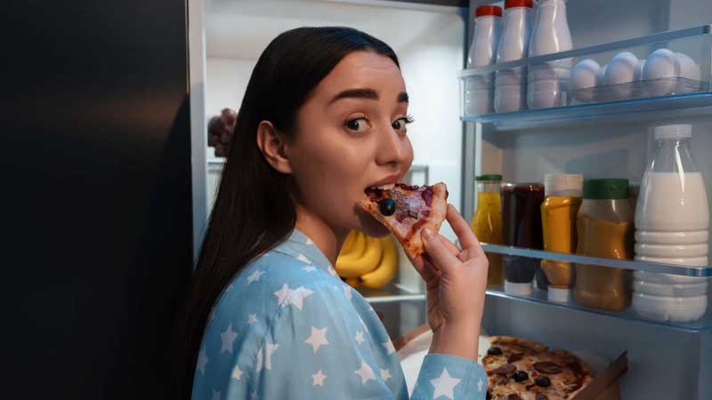 Ürəyə zərər verir: Kardioloq 19:00-dan edilən sonra 4 təhlükəli vərdişi açıqladı