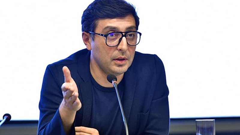 Nazir aparat rəhbəri və müşavir təyin etdi (FOTO)