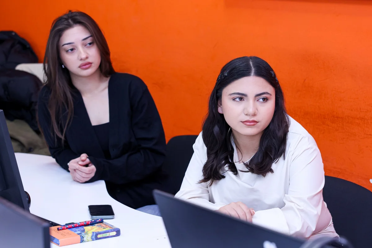 Baş redaktor: Jurnalist daim hərəkətdə olmalıdır (FOTO)