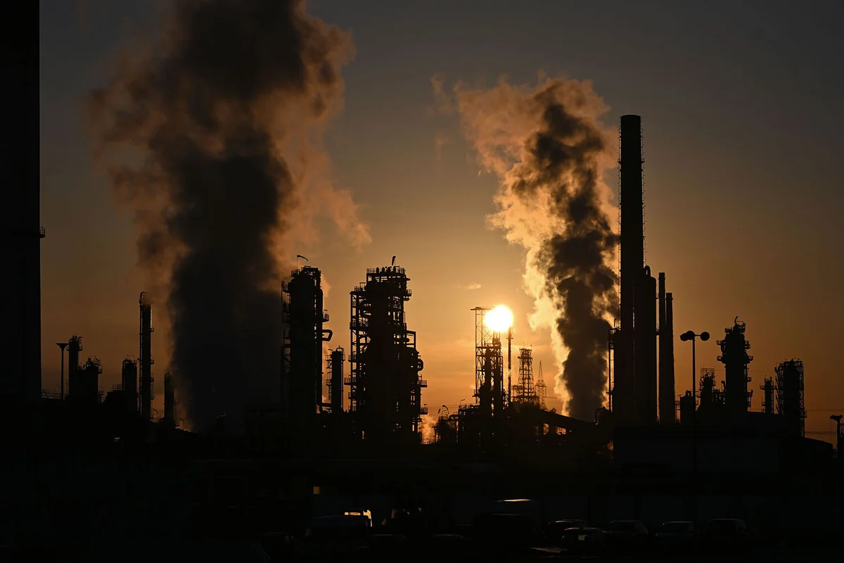 Mahşəhr neft-kimya kompleksinə hücum - 5 nəfər öldü