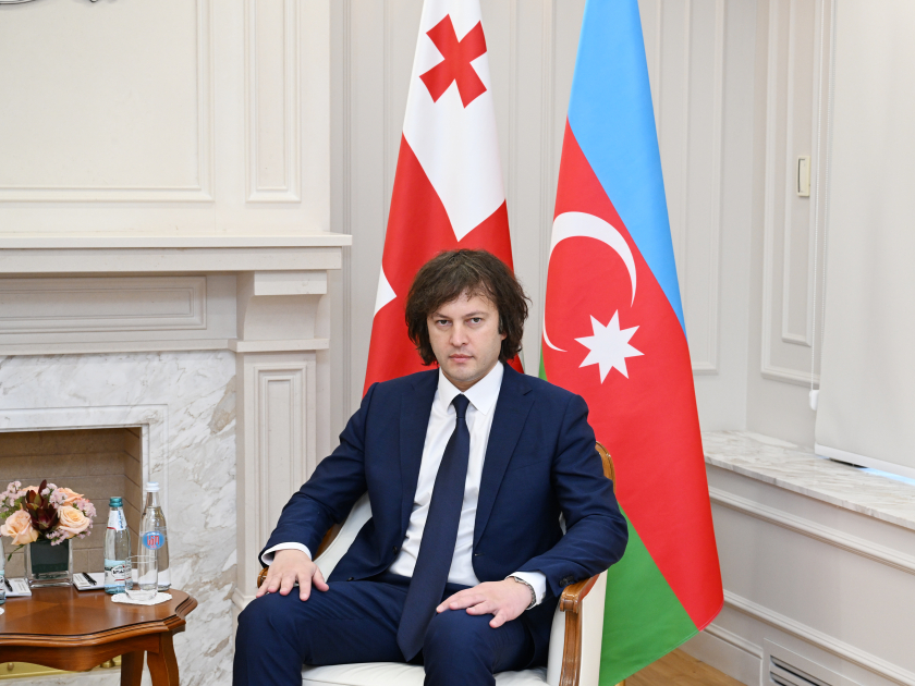 İlham Əliyevin Gürcüstanın Baş naziri ilə təkbətək görüşü oldu (YENİLƏNİB)