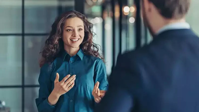 Sürətli danışan insanlar daha zəkidir? -  Alimlərdən maraqlı açıqlama