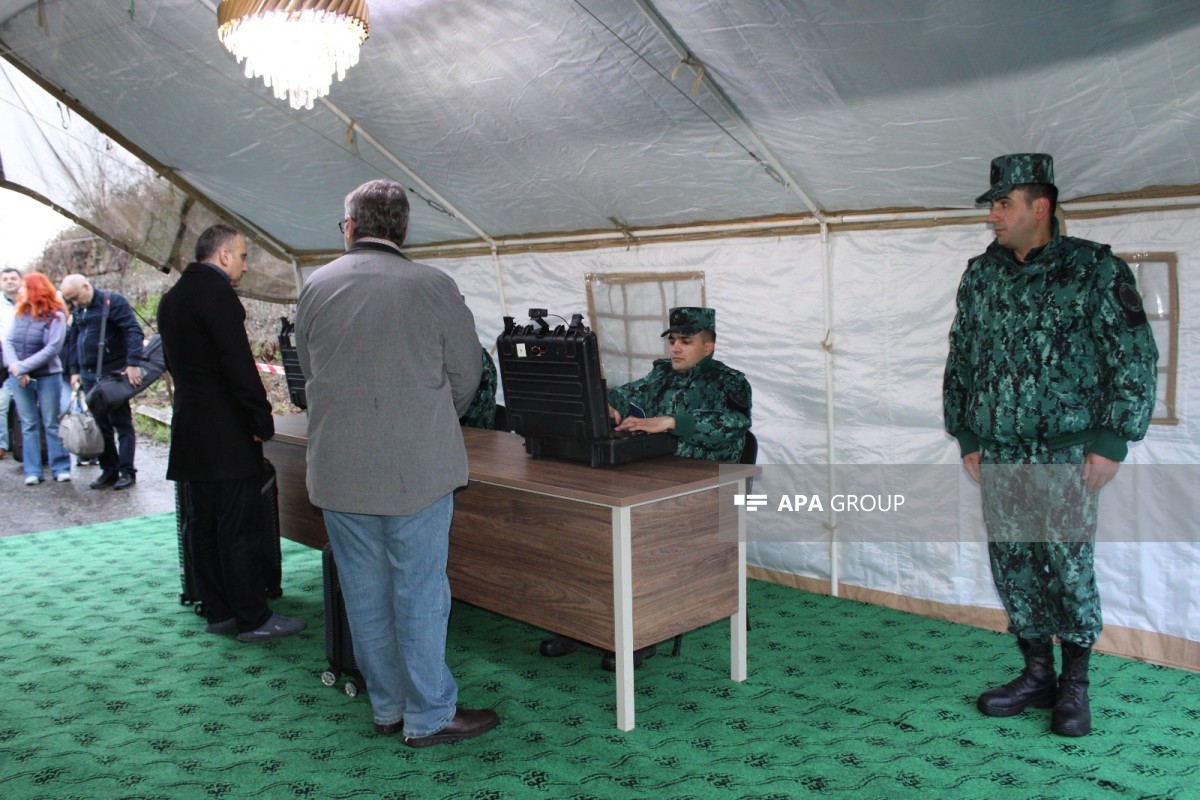 Ermənistanın vətəndaş cəmiyyətinin nümayəndələri Azərbaycana gəldi (FOTO)