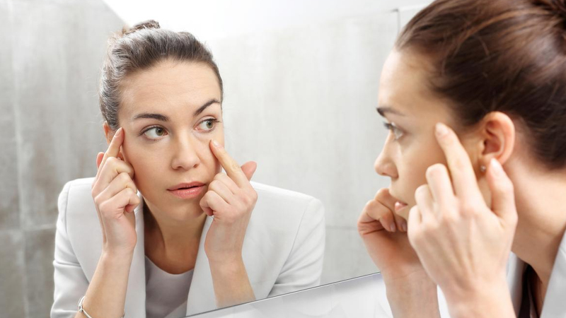 Bəzi qadınlar niyə vaxtından əvvəl qocalır? - Gəncliyi oğurlayan 10 vərdiş