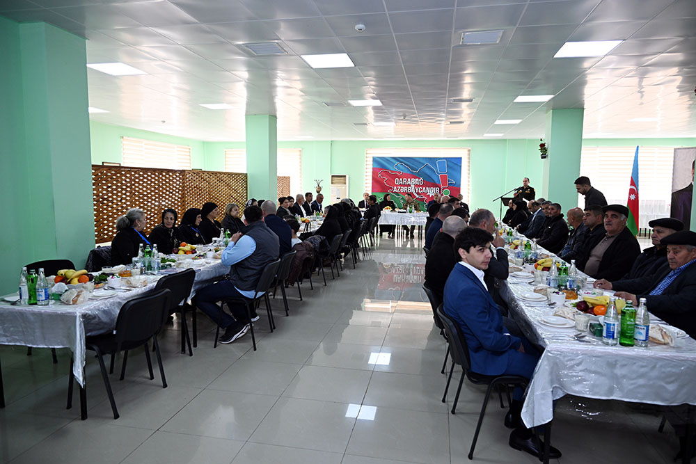 XTQ-nin Aprel şəhidlərinin xatirəsi ehtiramla yad olundu (FOTO)