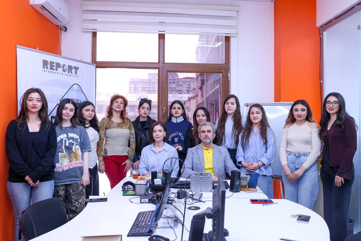 Baş redaktor: Jurnalist daim hərəkətdə olmalıdır (FOTO)