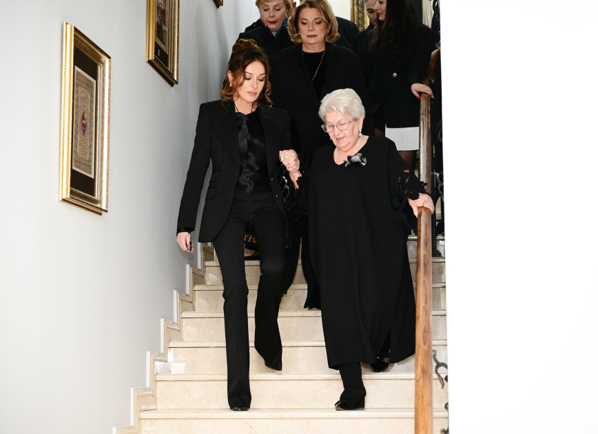 Mehriban Əliyeva Tbilisidə Azərbaycan Mədəniyyəti Muzeyi ilə tanış oldu (FOTO)