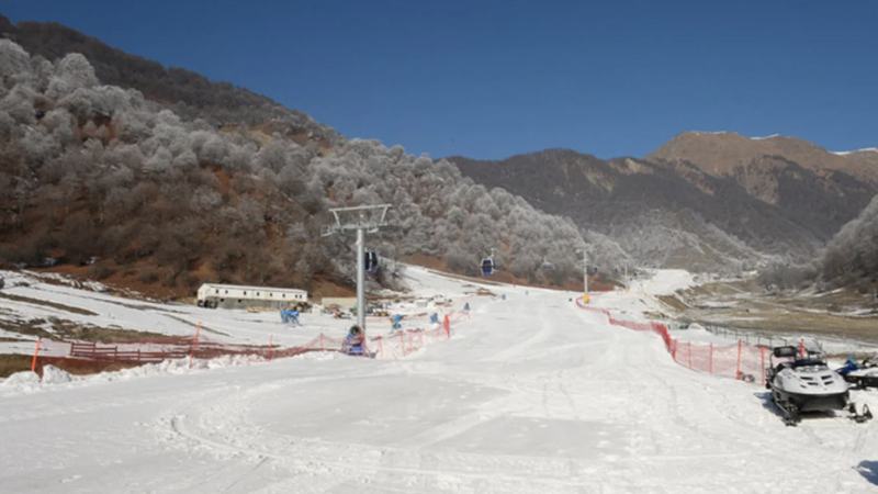 İraq vətəndaşı xizəklə Azərbaycandan Rusiyaya keçmək istədi - Həbs olundu
