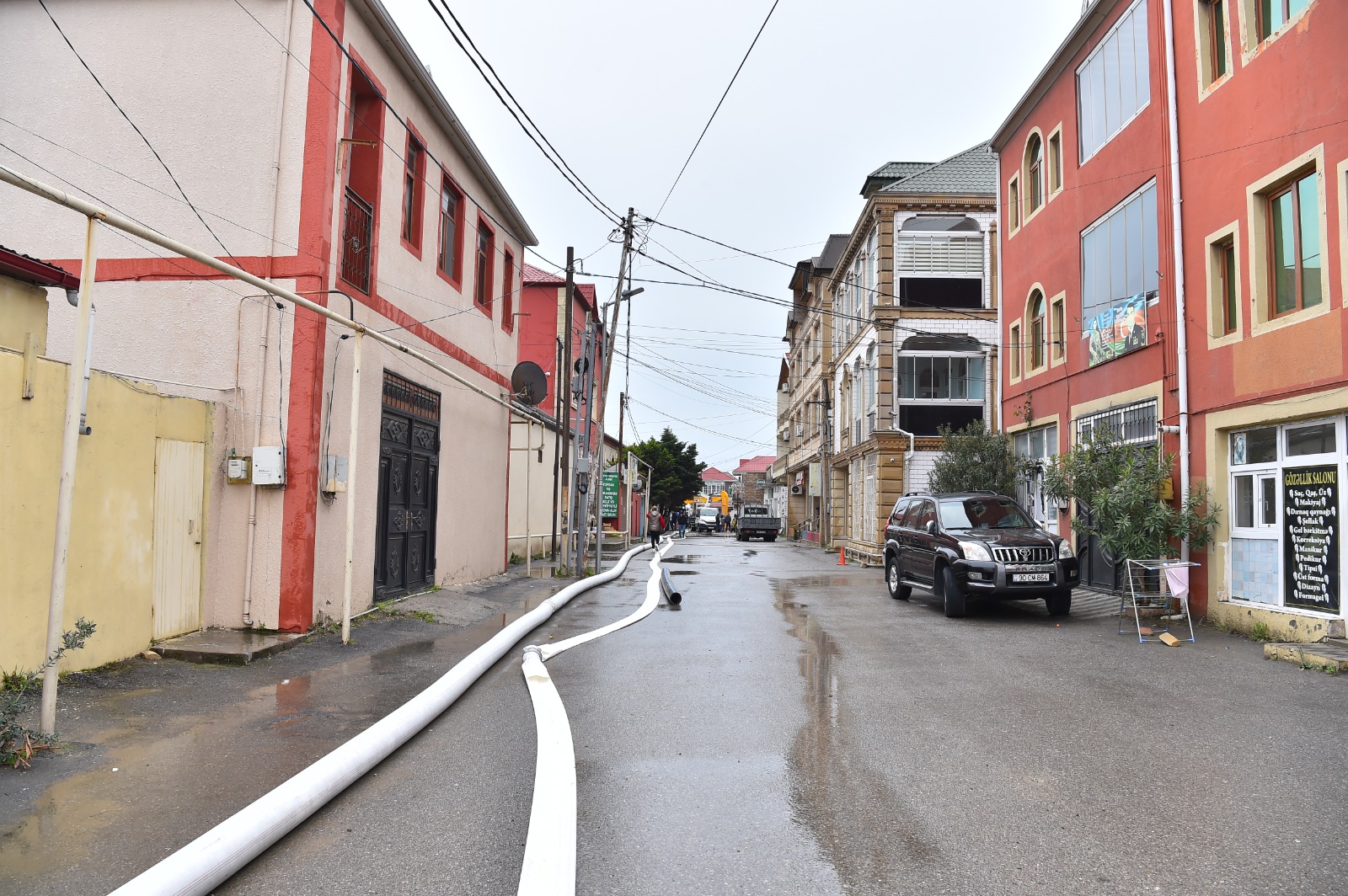 Kollektorun üzərində tikilən ev söküldü, xəttin bərpası işlərinə başlanıldı (FOTO/VİDEO)