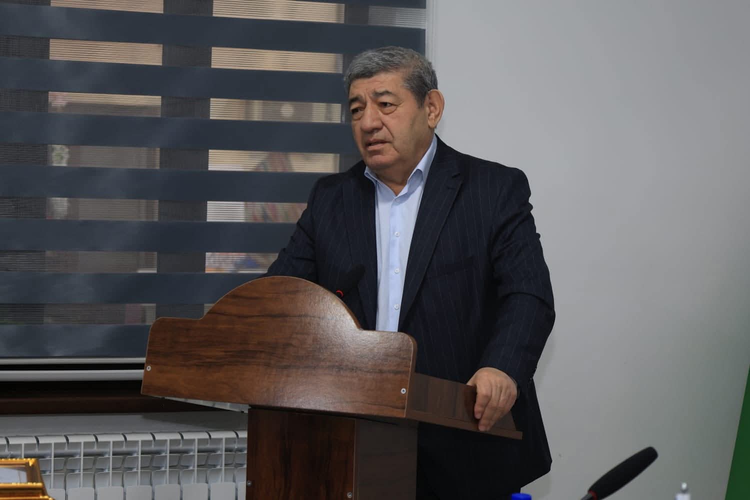 Elnarə Akimova Özbəkistanda 