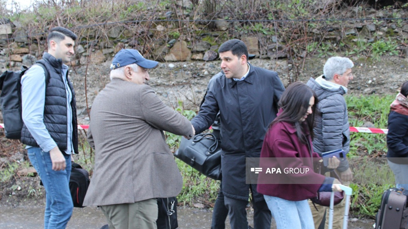Ermənistanın vətəndaş cəmiyyətinin nümayəndələri Azərbaycana gəldi (FOTO)