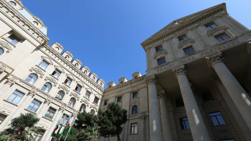 Azərbaycan XİN İrəvanda Türkiyə bayrağının yandırılmasını pislədi