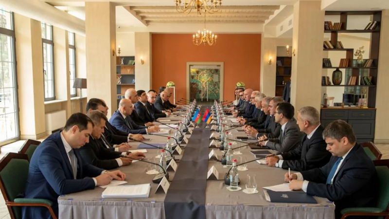 Azərbaycan-Ermənistan delimitasiya komissiyasının iclası keçirildi, protokol imzalandı (YENİLƏNİB)