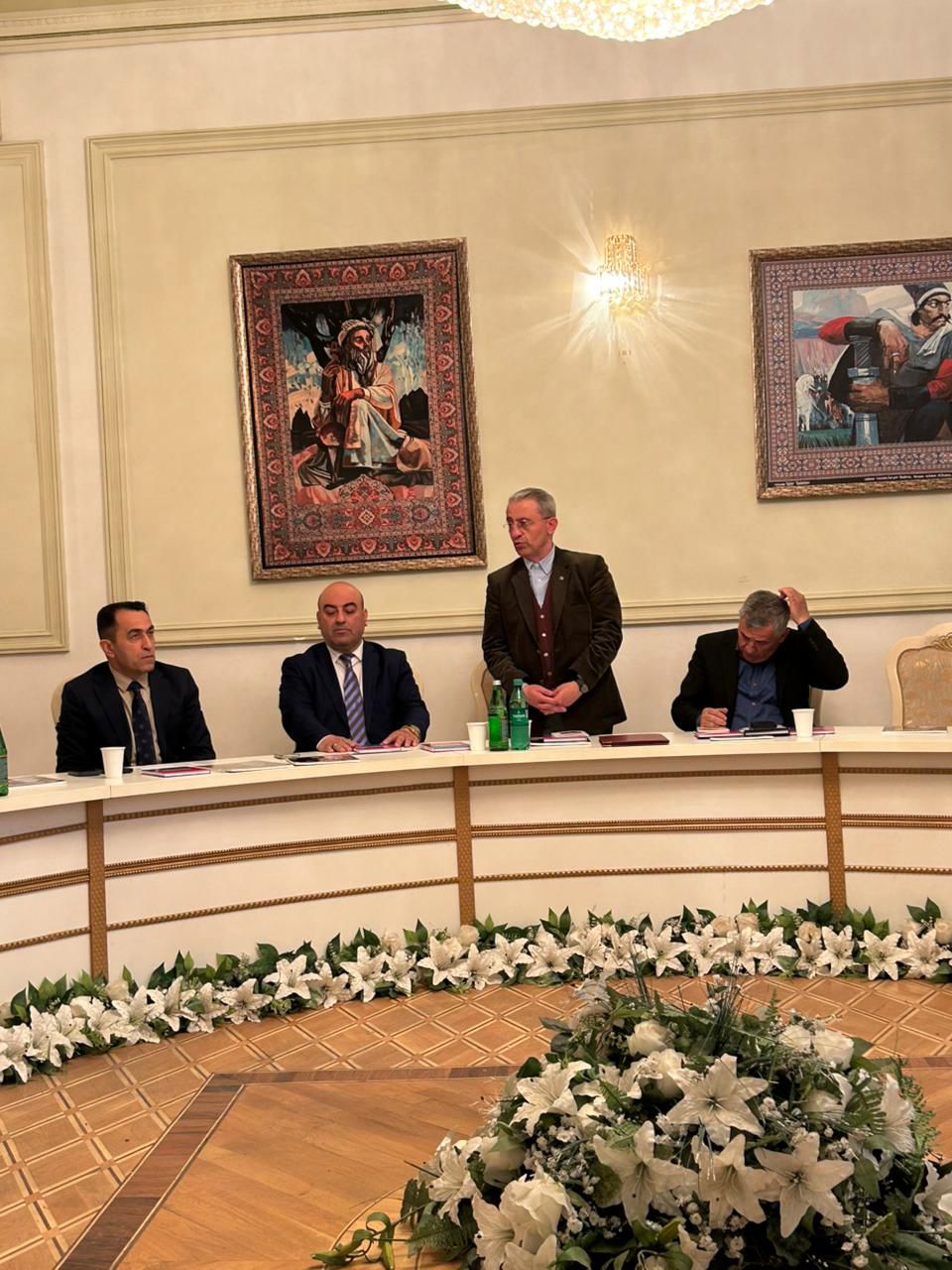 Yazıçı-publisist Emil Nəsirlinin yeni kitabının təqdimatı keçirildi (FOTO)