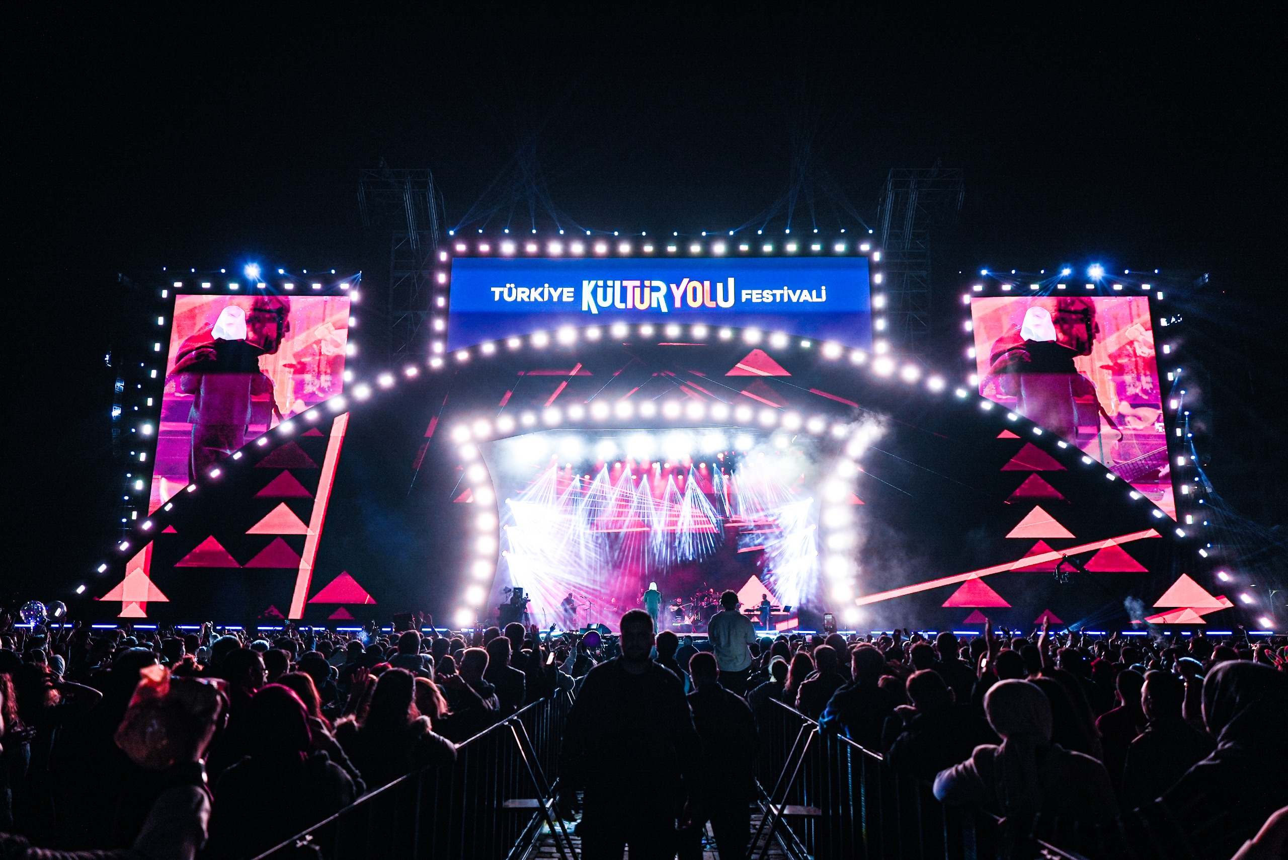 Türkiyənin Mədəniyyət Marşrutu Festivalları 26 şəhərlə yeni mərhələyə qədəm qoyur (FOTO)