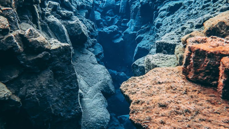Okean dibində Yer kürəsinin gizli 