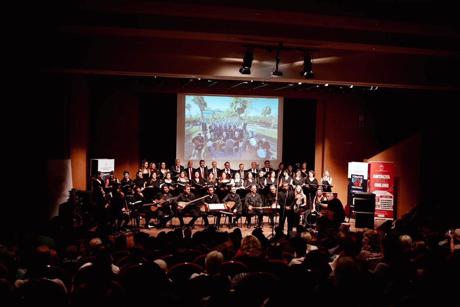 Türkiyənin Mədəniyyət Marşrutu Festivalları 26 şəhərlə yeni mərhələyə qədəm qoyur (FOTO)