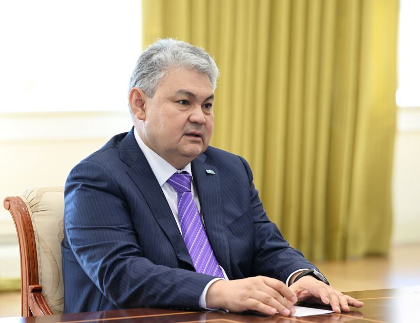 İlham Əliyev Qazaxıstanın xarici işlər və nəqliyyat nazirlərini qəbul etdi (FOTO)