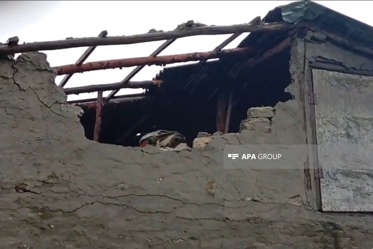 Qubada sürüşmə baş verdi: Evlərə ziyan dəydi (FOTO/VİDEO)