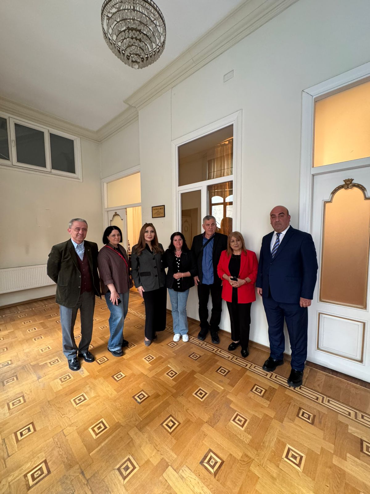 Yazıçı-publisist Emil Nəsirlinin yeni kitabının təqdimatı keçirildi (FOTO)