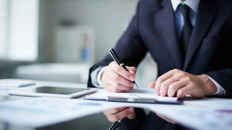 İcra məmurları tələbi borclunun sərvətinə yönəldə biləcək