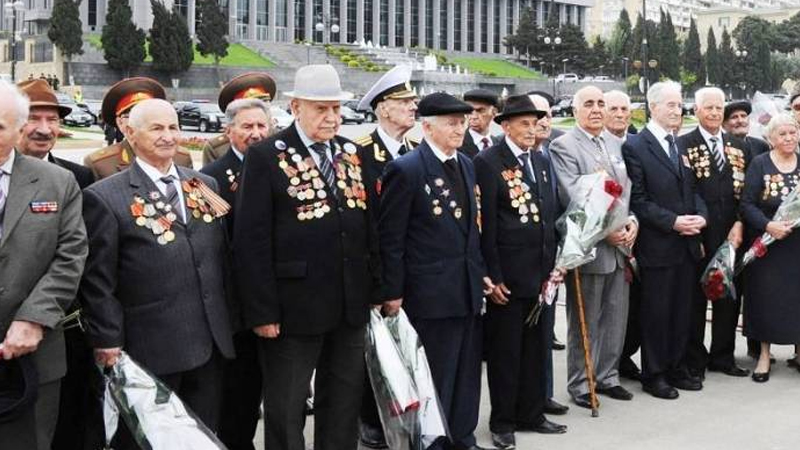 300 min azərbaycanlıdan 13-ü sağ qalıb