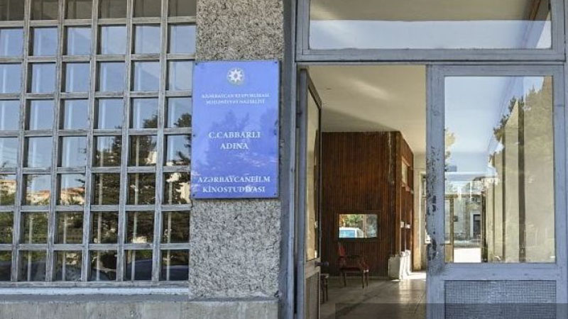 44 ilin fotoqrafı anbardara çevrildi - 