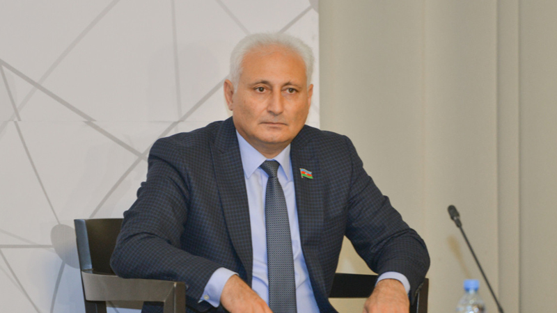 Prezident deputatla bağlı sərəncam imzaladı