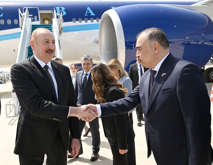 Prezident və birinci xanım Türkiyəyə səfərə yollandı (FOTO)