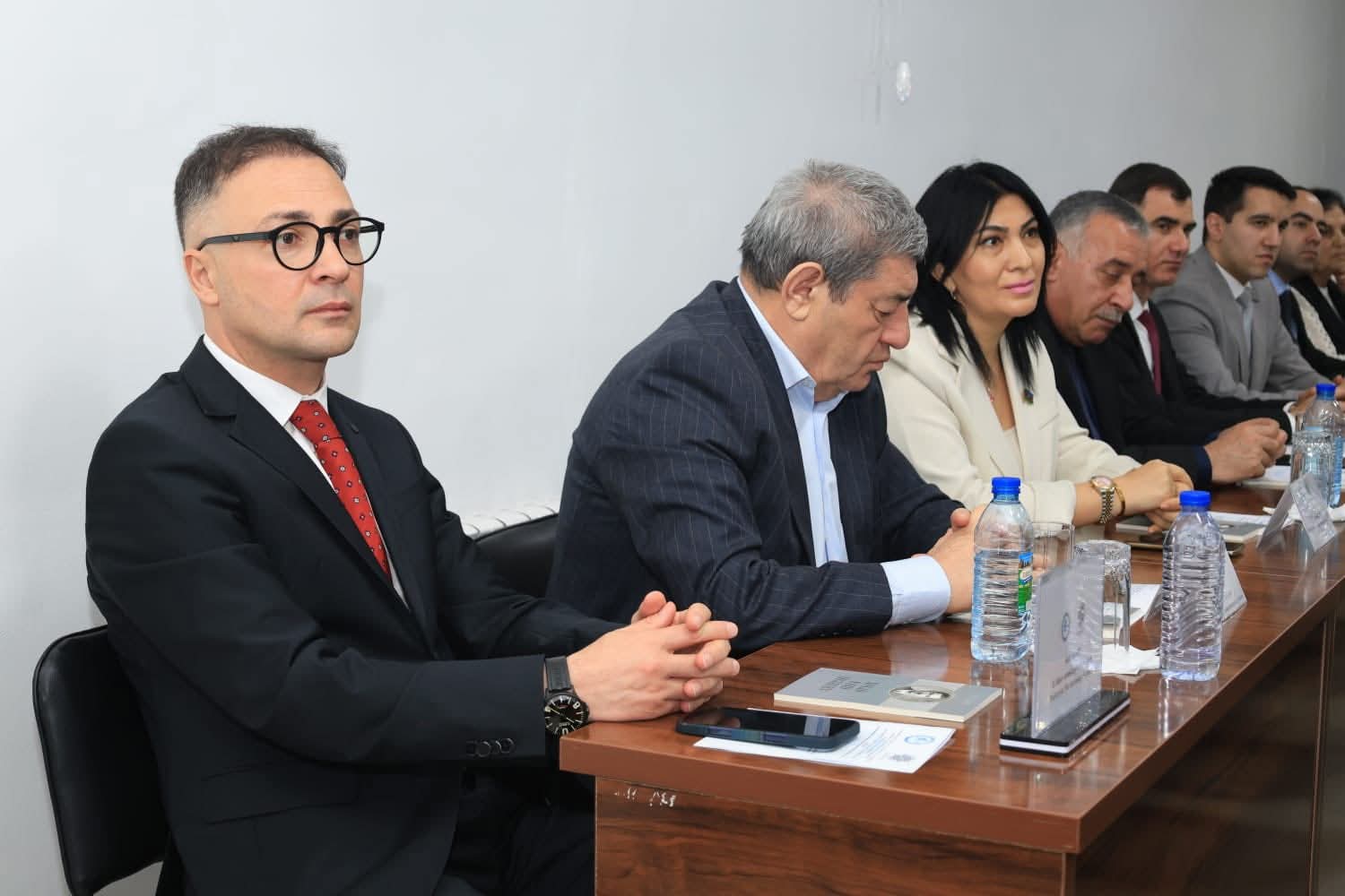 Elnarə Akimova Özbəkistanda 