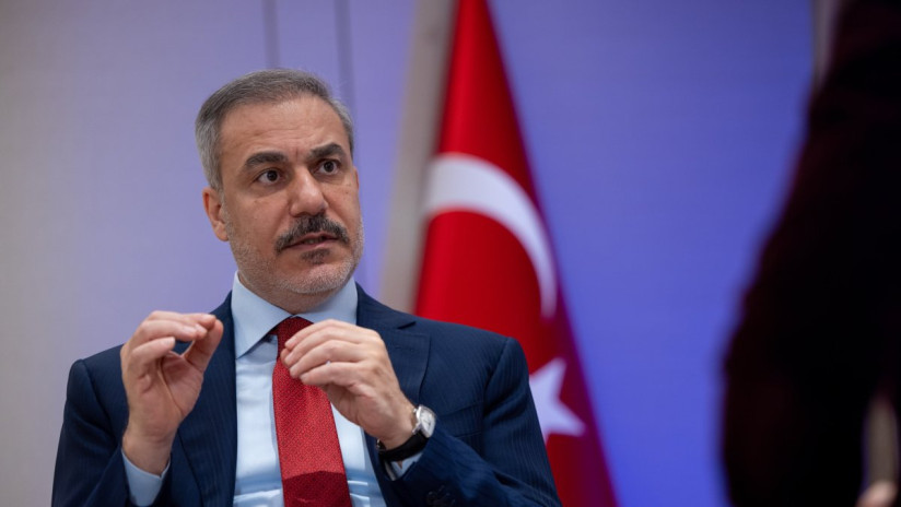 Azərbaycanlı jurnalist Xəyalə Rəisin sualı: Hakan Fidan sülh prosesindən danışdı (VİDEO)