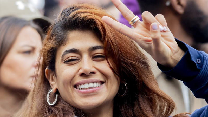 Parisdə terrorizmin təbliğinə görə polisə çağırılan deputatın çantasından narkotik çıxdı