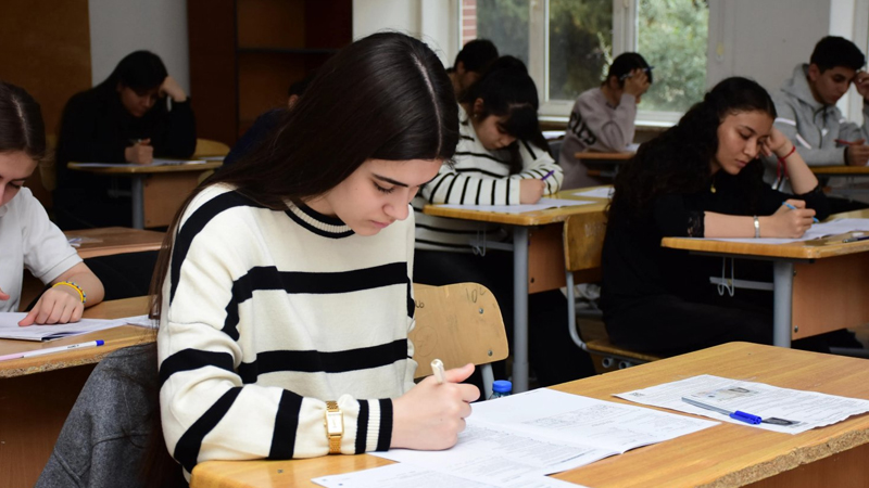 Qəbul imtahanı üçün qeydiyyat bitib - Neçə nəfər ərizə verib?