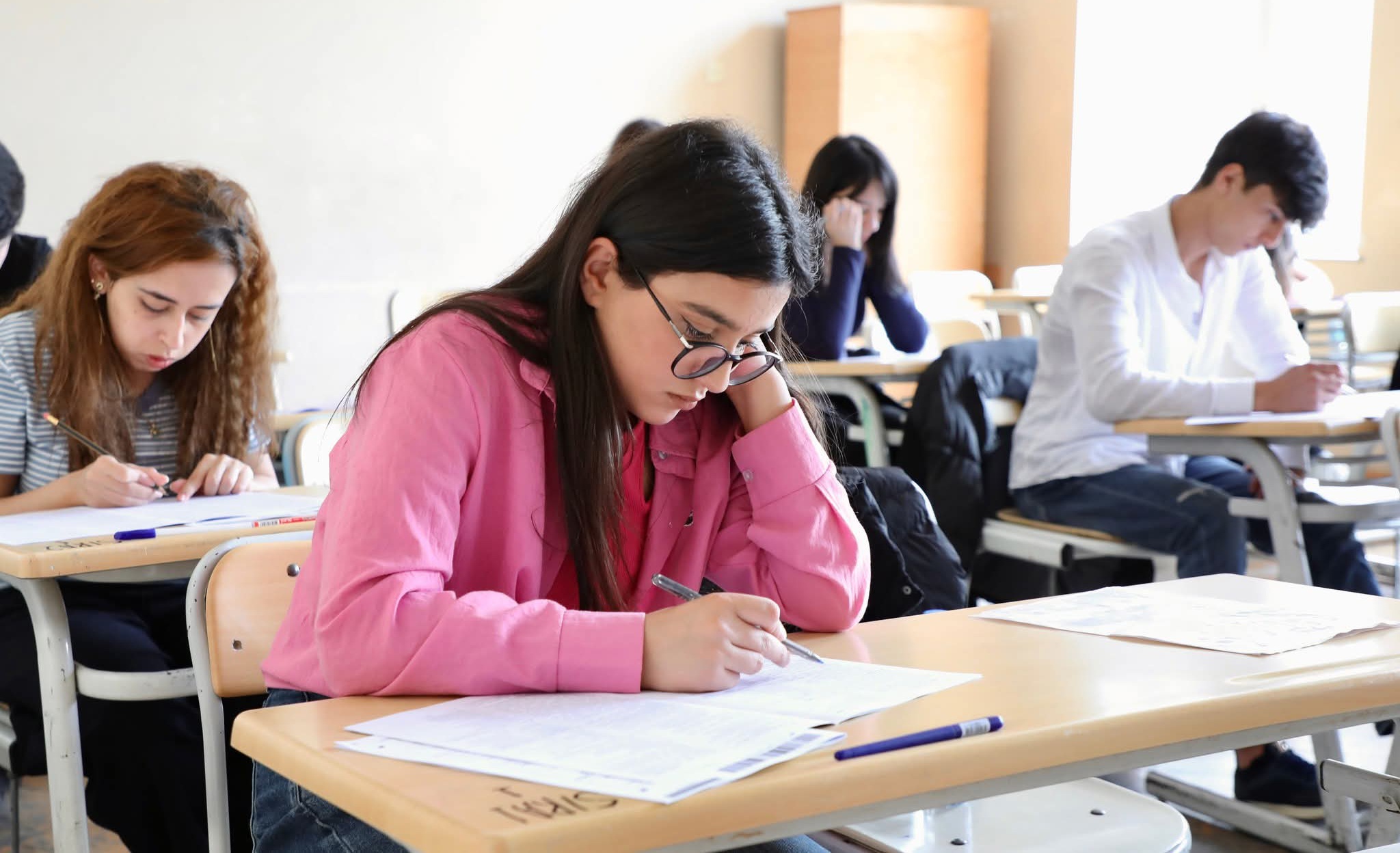 Abituriyentlər ən çox hansı ixtisas qrupuna müraciət edirlər?