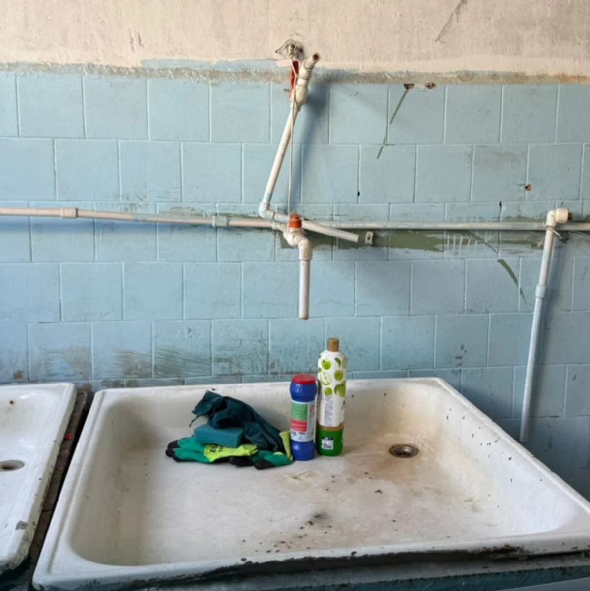 Yüzlərlə məktəbdə qayda pozuntuları aşkarlandı (SİYAHI)