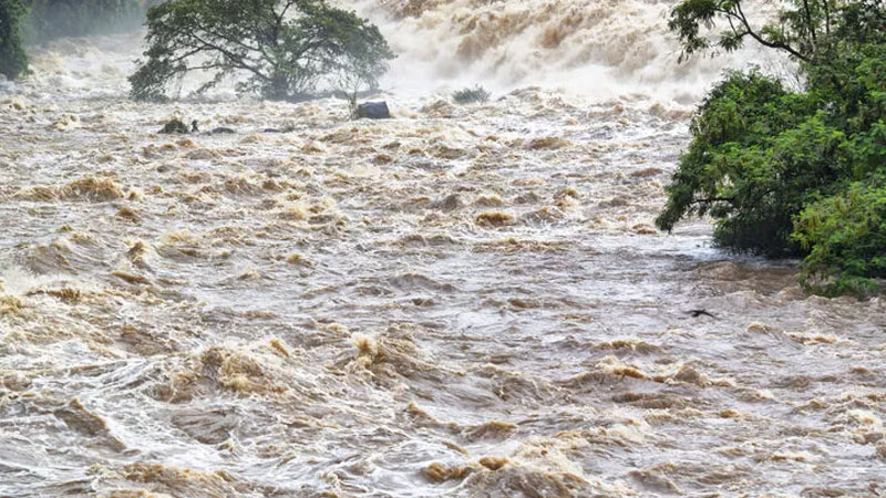 Naxçıvanda bir sıra çaylardan sel keçdi