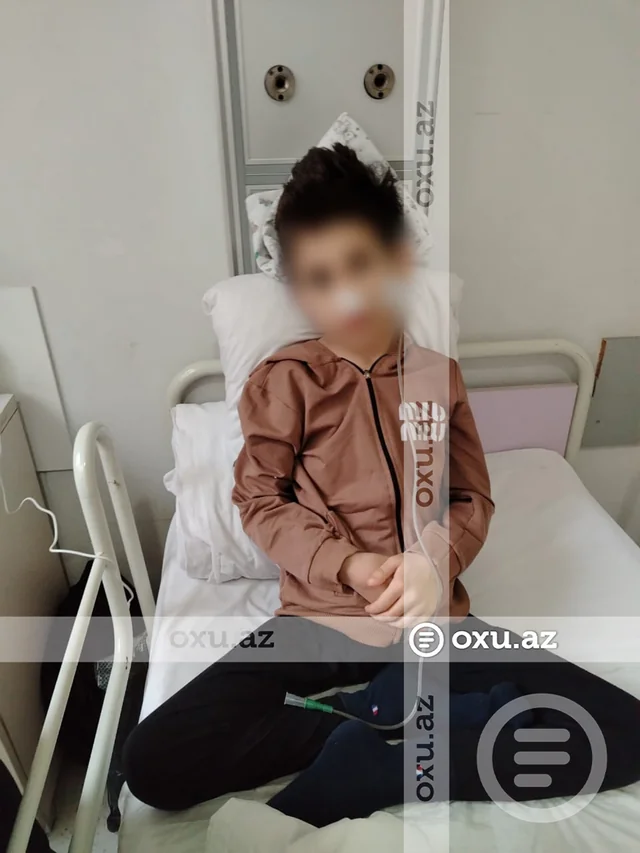 Yevlaxda rəisin sürücüsü qəza törədib: 9 yaşlı oğlan iflic oldu (FOTO)