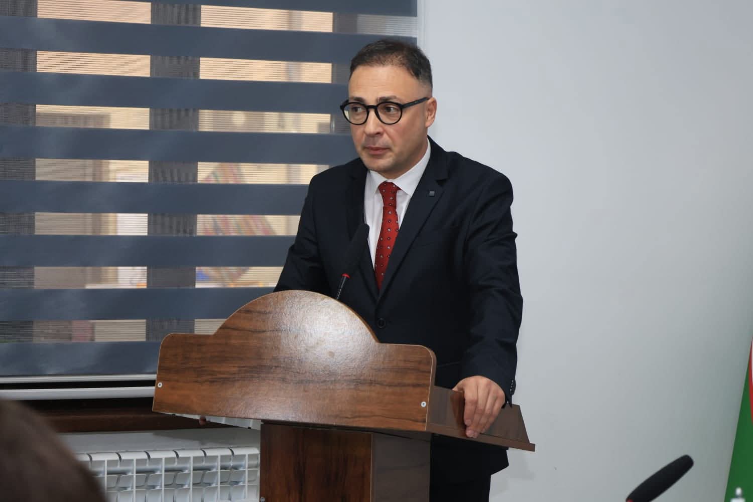 Elnarə Akimova Özbəkistanda 