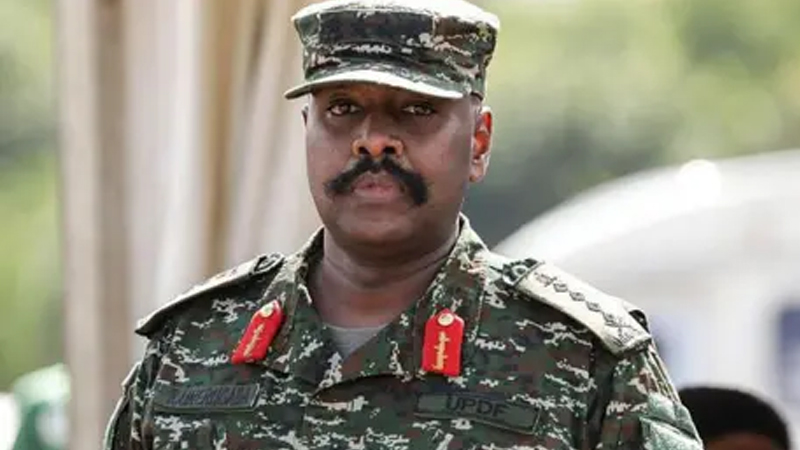 Uqandalı general geri addım atdı: 