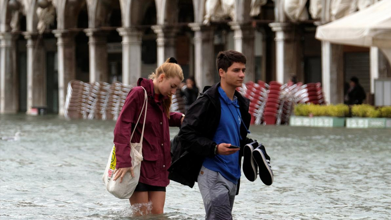 Venesiya suyun altında qala bilər: Alimlər radikal həll yolları təklif edir