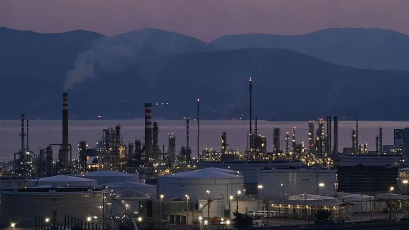 Hörmüz böhranı qlobal sənayeni silkələyir: Avtomobil və logistika sektoru çökür?