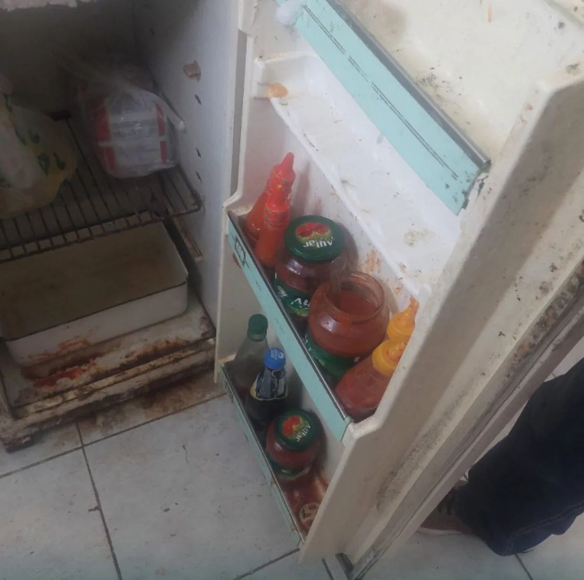 Yüzlərlə məktəbdə qayda pozuntuları aşkarlandı (SİYAHI)