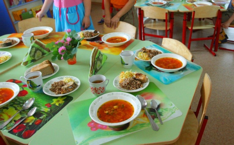 Azərbaycanda dövlət uşaq müəssisələri üçün menyular hazırlanacaq