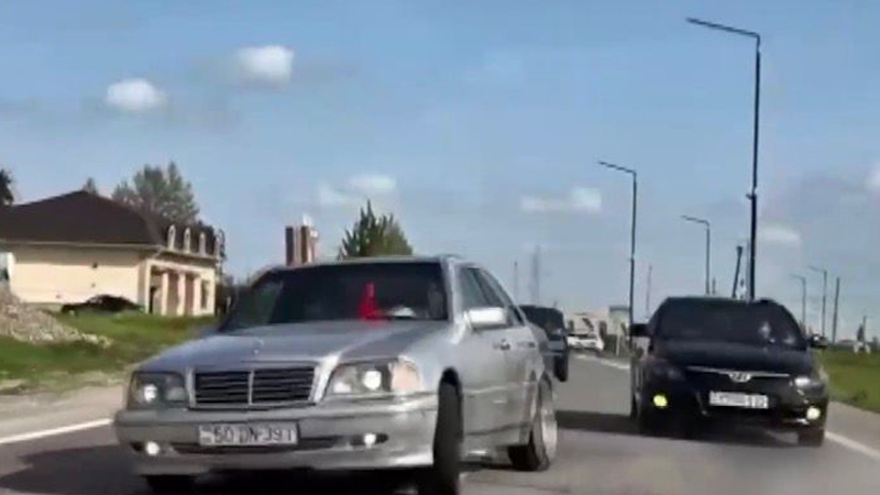 Toy karvanında avtoxuliqanlıq etdilər, sosial şəbəkədə paylaşdılar (VİDEO)