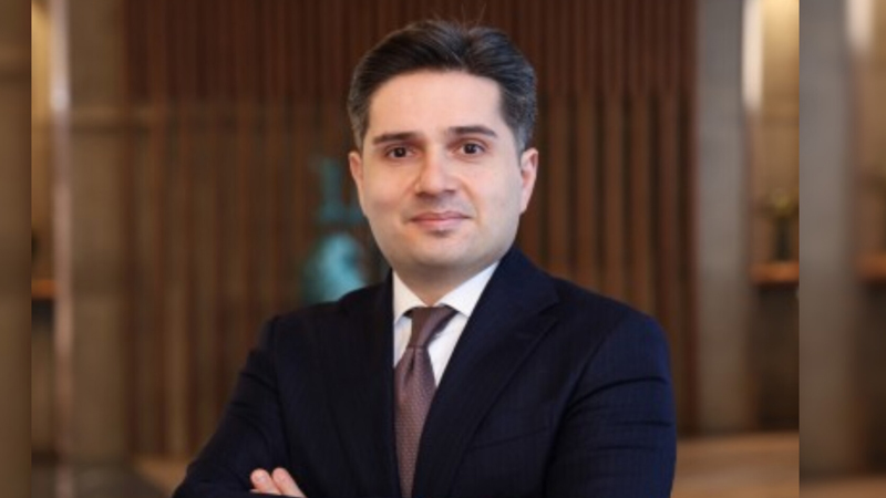 İşdən çıxarılan müavin nazir müşaviri təyin olundu