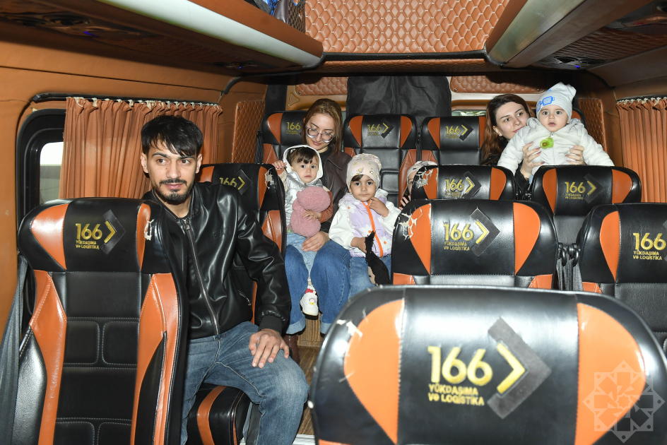 Xocavənd, Qırmızı Bazar və Xanobaya köç karvanları yola salındı (FOTO)