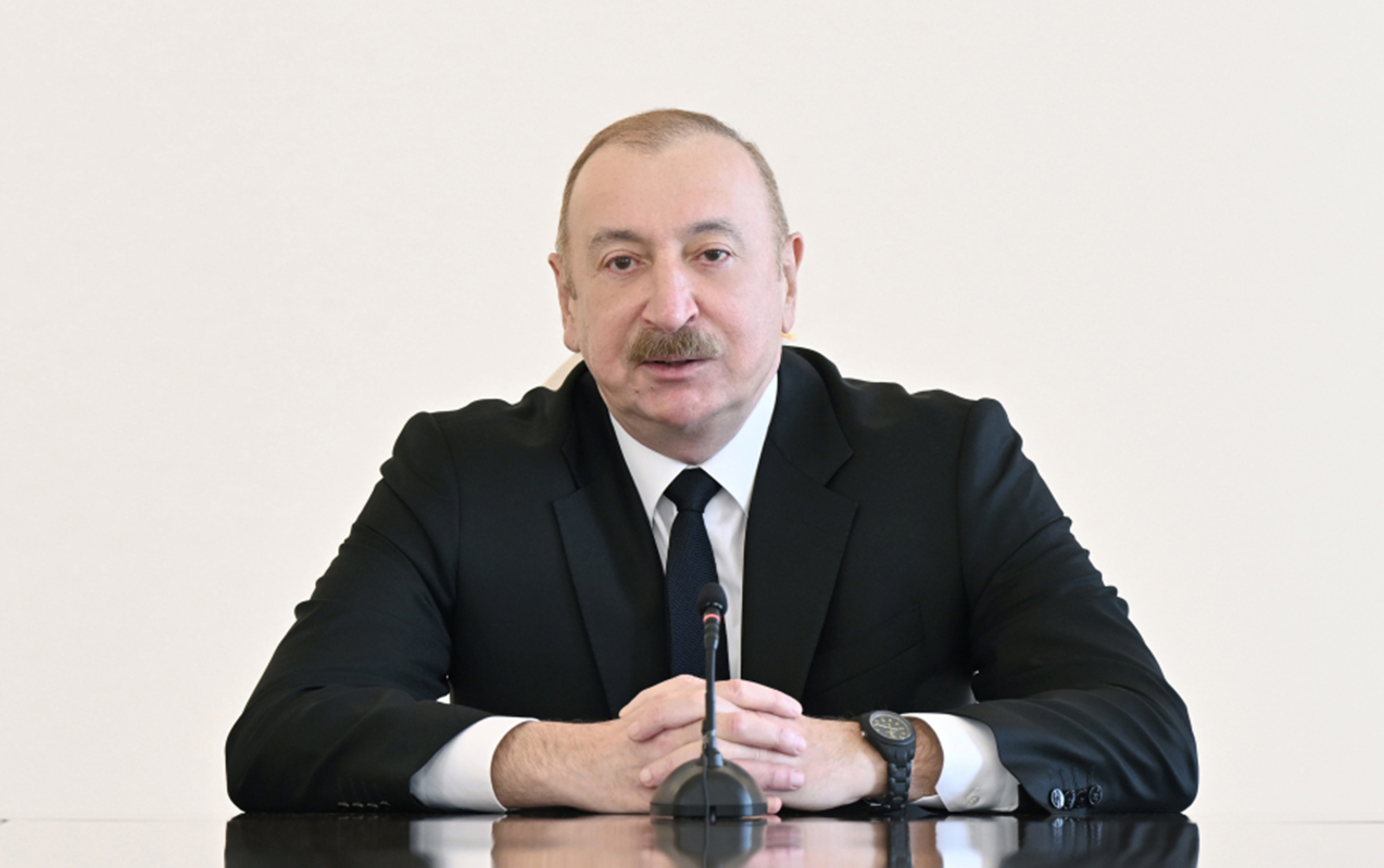 İlham Əliyev həmkarını təbrik etdi